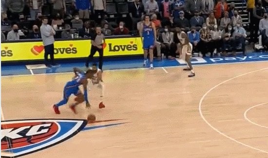 世俱杯下注网站-NBA近25年最远绝杀！格雷厄姆天外飞仙荡气回肠