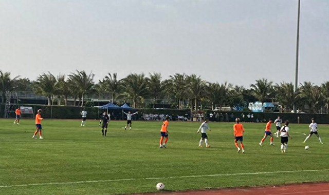 世俱杯下注网站-热身赛山东泰山1比2被大连逆转，新星内切远射破门，两套阵容出场|英博|大连英博|泰山队|王昊斌|梅帅军_新浪体育_新浪新闻