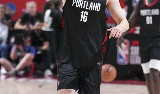 10分4篮板5助攻1抢断3盖帽，NBA夏季联赛杨瀚森完美亮相